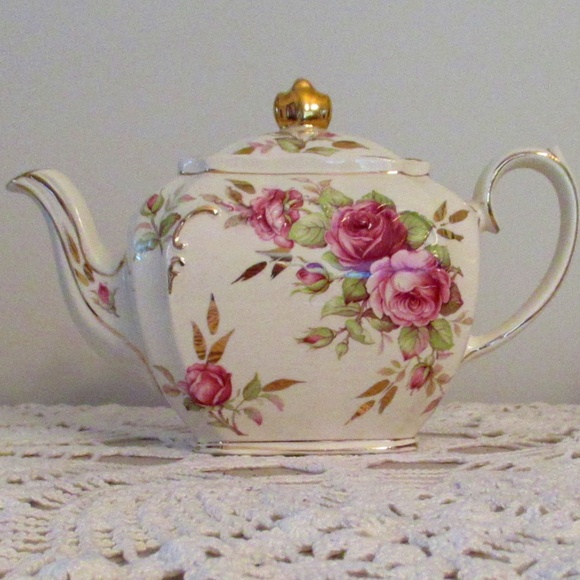 Beautiful Sadler of England Porcelain Teapot - Picture 1 of 10